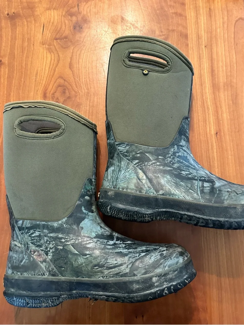 Mossy Oak Bogs Youth